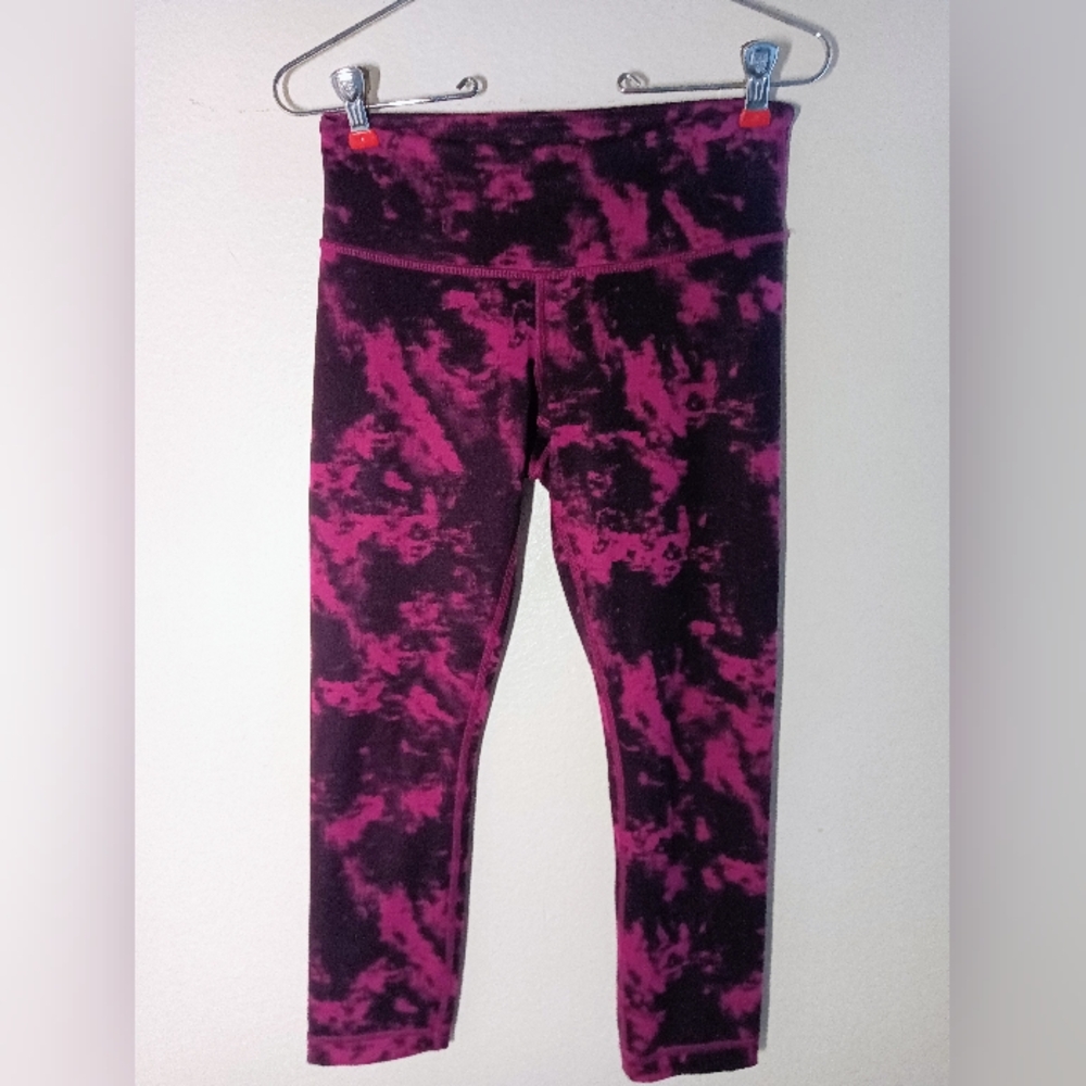 Lululemon Wunder Under Crop II In The Breezie Regal Plum Black Color Size 4 NWOT